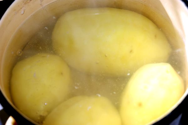 tefteli-v-kartofel-noj-korzinke-1